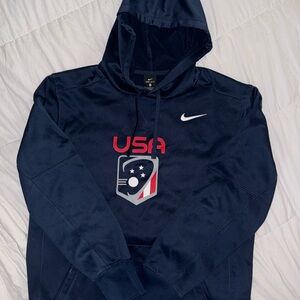 Men’s Nike sweatshirt